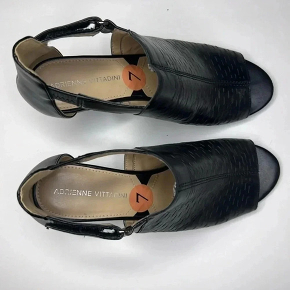 Adrienne Vittadini River Black Perforated Leather Wedge Sandals Size 7 - Picture 1 of 6